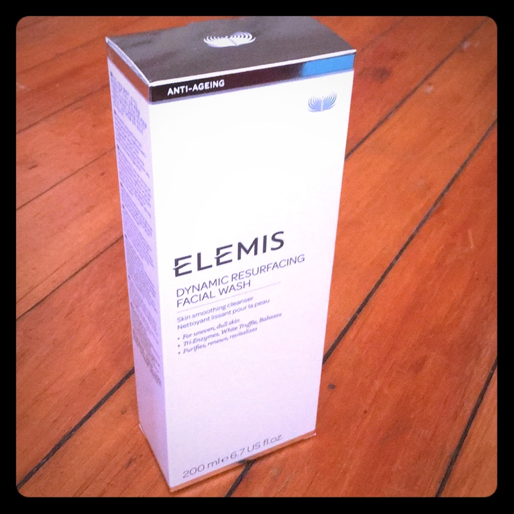 Dynamic Resurfacing Facial Wash